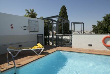 Terraza y piscina - Hotel Centro de Sevilla 02